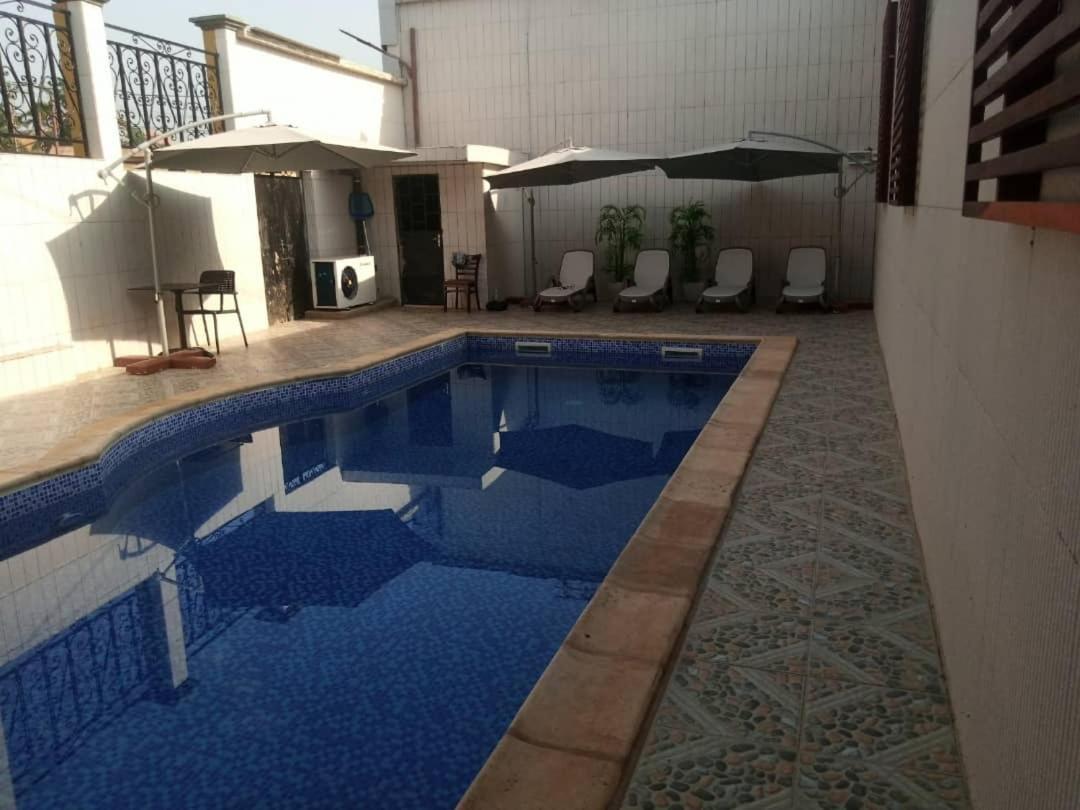 Gold Hotel Bafang Экстерьер фото